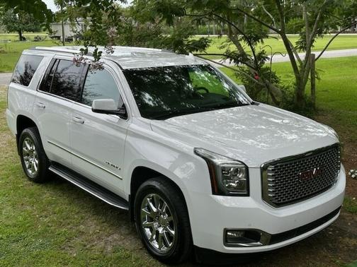 White 2017 GMC Yukon Denali