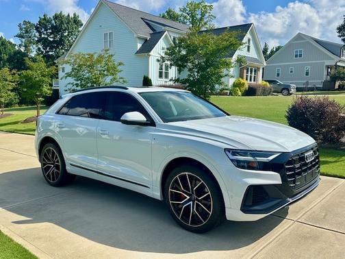 2020 Audi Q8 55 Premium Plus