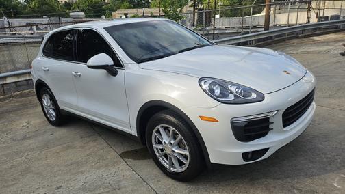 2016 Porsche Cayenne Cayenne
