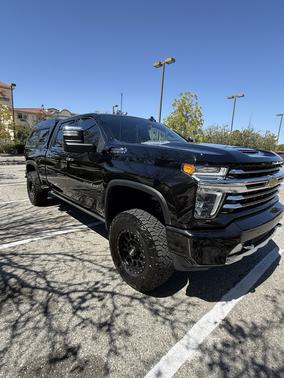 Black 2022 Chevrolet Silverado 2500 High Country