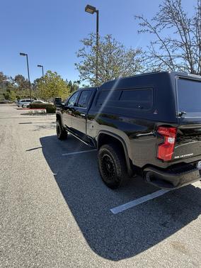 Black 2022 Chevrolet Silverado 2500 High Country
