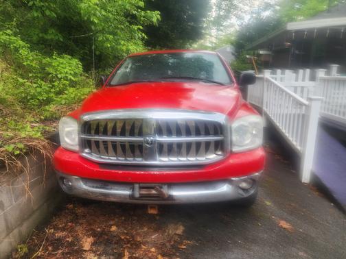 Red 2007 Dodge Ram 1500 SLT Quad Cab