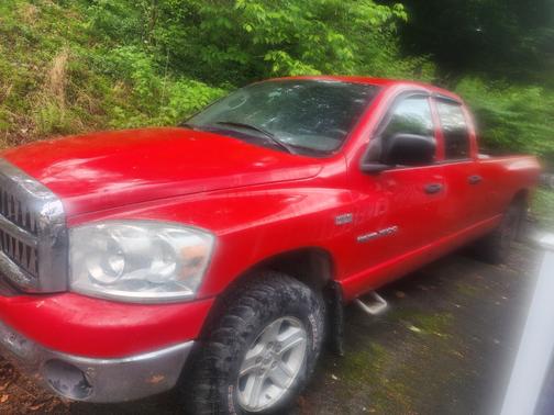 Red 2007 Dodge Ram 1500 SLT Quad Cab