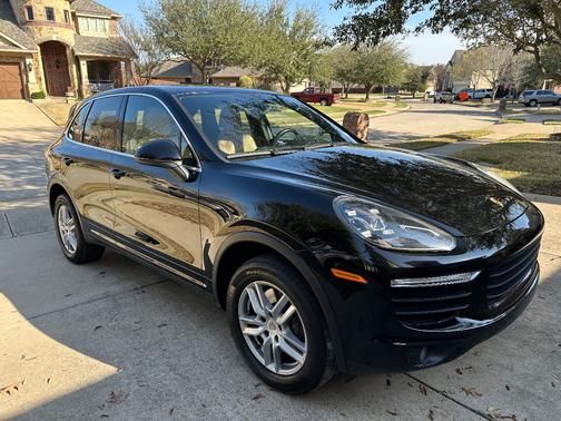 2016 Porsche Cayenne Cayenne