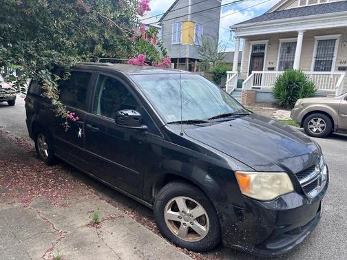 Gray 2013 Dodge Grand Caravan SXT