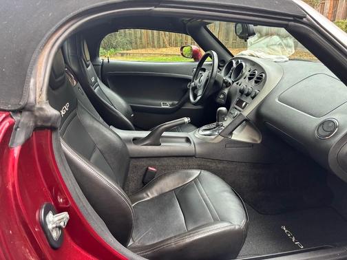 Beige 2009 Pontiac Solstice GXP