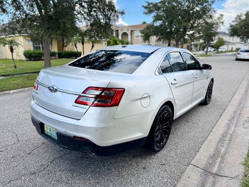 Silver 2015 Ford Taurus Limited