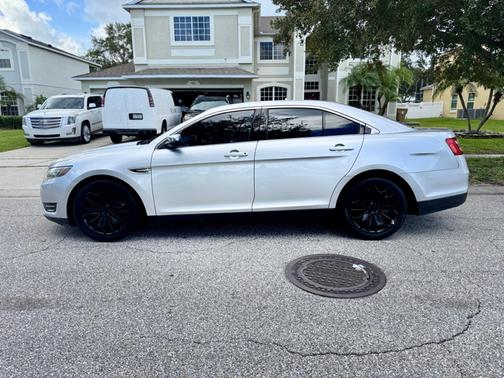 Silver 2015 Ford Taurus Limited