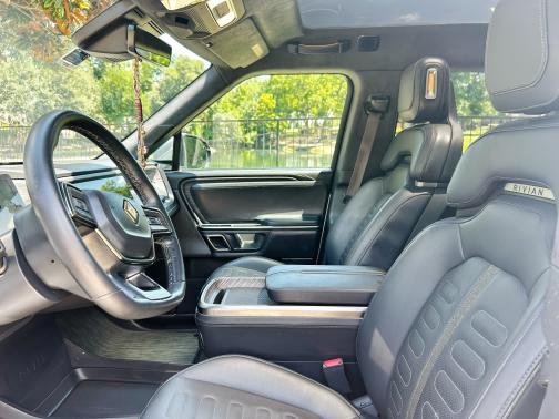 2023 Rivian R1T Adventure Quad-Motor Large Package