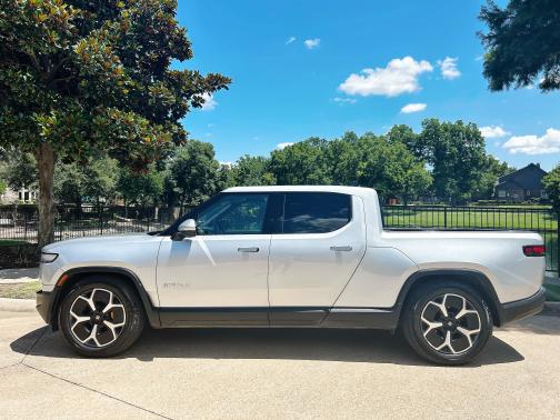 2023 Rivian R1T Adventure Quad-Motor Large Package