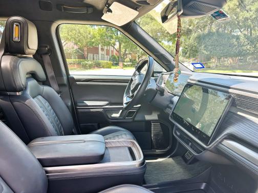 2023 Rivian R1T Adventure Quad-Motor Large Package