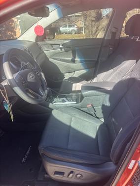 2016 Hyundai TUCSON SE