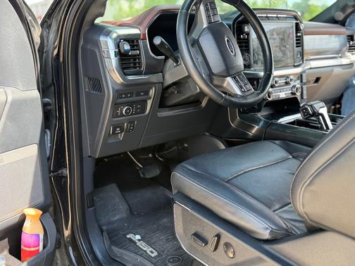 Black 2022 Ford F-150 Lariat
