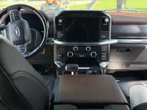 Black 2022 Ford F-150 Lariat
