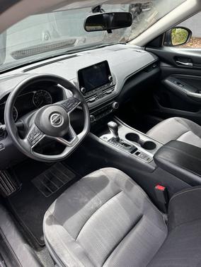 Black 2019 Nissan Altima 2.5 S