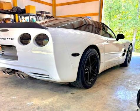 White 1998 Chevrolet Corvette Base
