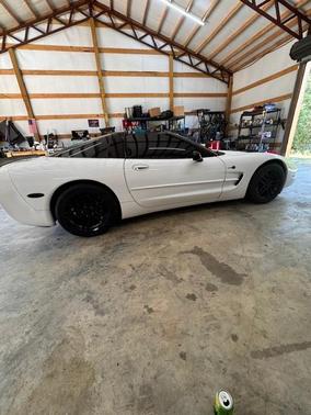 White 1998 Chevrolet Corvette Base