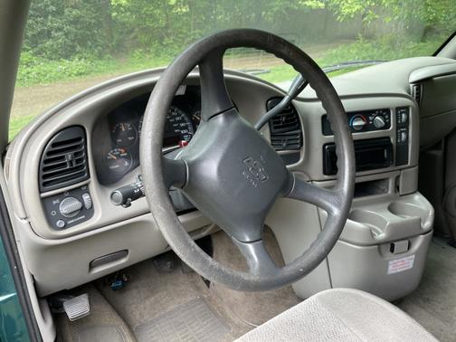 2000 Chevrolet Astro Base