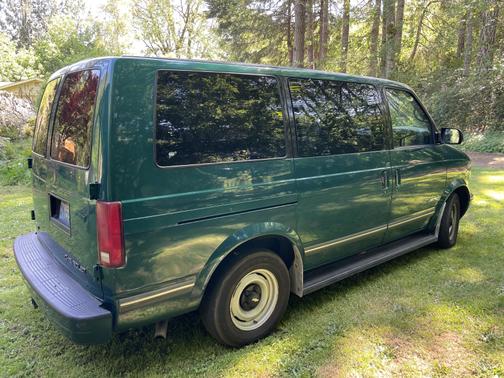2000 Chevrolet Astro Base
