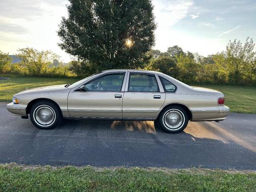 Gold 1996 Chevrolet Impala SS