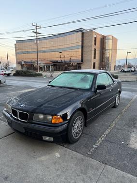 Black 1996 BMW 318 i