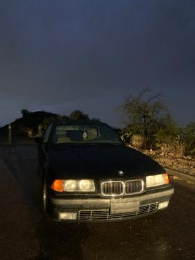 Black 1996 BMW 318 i