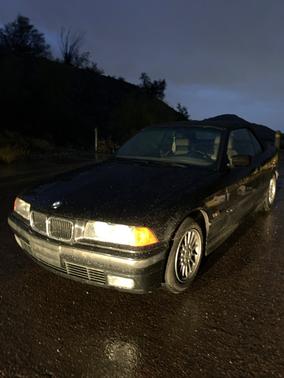 Black 1996 BMW 318 i