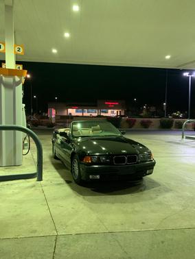 Black 1996 BMW 318 i