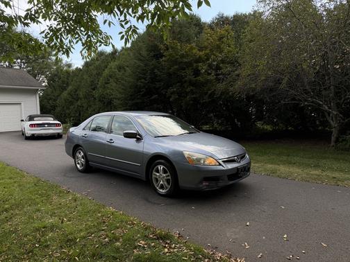 Gray 2007 Honda Accord SE