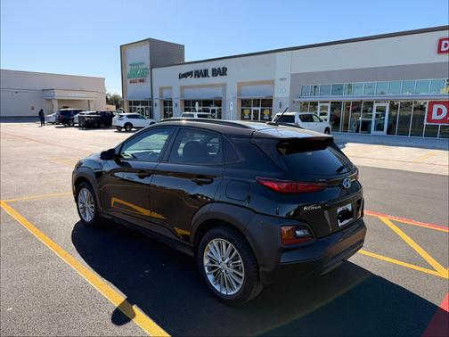 2021 Hyundai KONA SEL