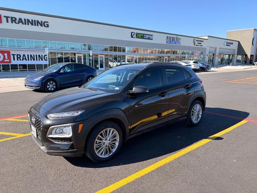 2021 Hyundai KONA SEL