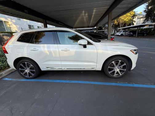 2021 Volvo XC60 T5 Inscription