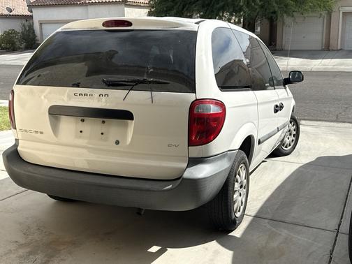 Black 2005 Dodge Caravan CV