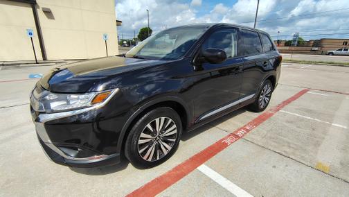 Black 2019 Mitsubishi Outlander ES
