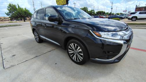 Black 2019 Mitsubishi Outlander ES