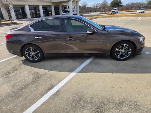 2015 INFINITI Q50 Premium