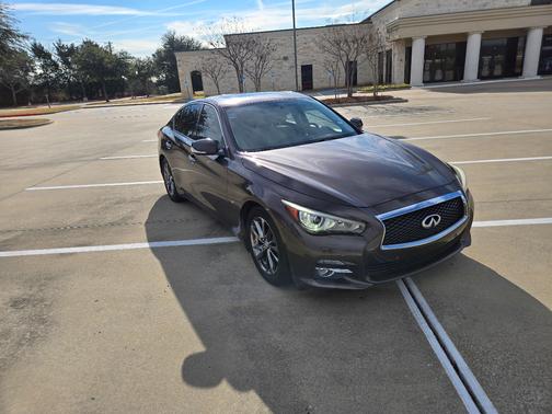 2015 INFINITI Q50 Premium