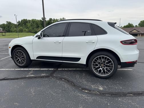 2018 Porsche Macan S