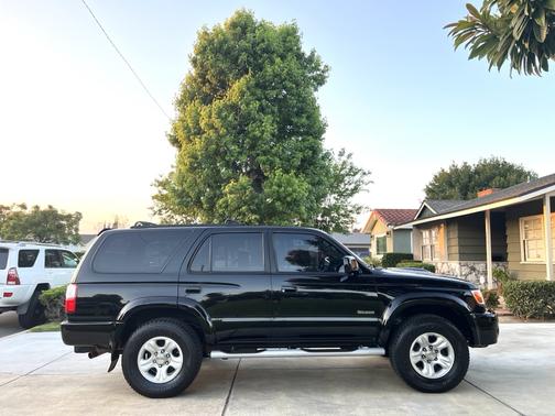 Black 2002 Toyota 4Runner SR5