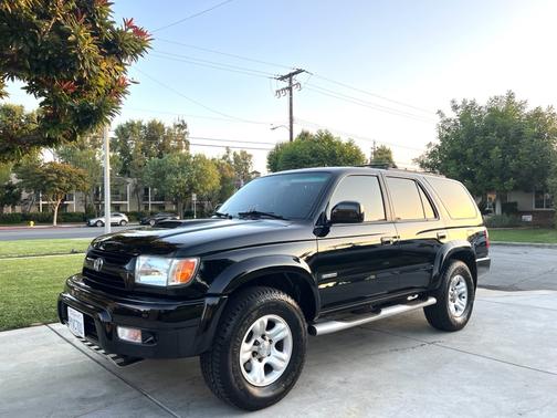 Black 2002 Toyota 4Runner SR5