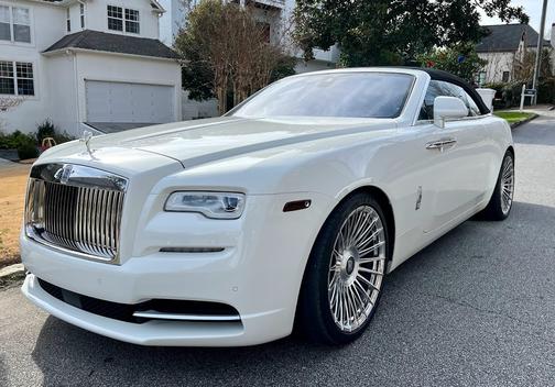 2016 Rolls-Royce Dawn Base