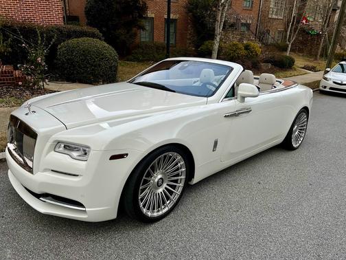 2016 Rolls-Royce Dawn Base