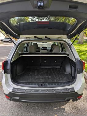 White 2019 Subaru Forester Premium