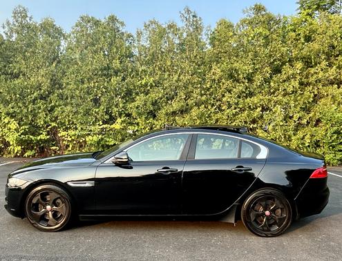 Black 2018 Jaguar XE 25t