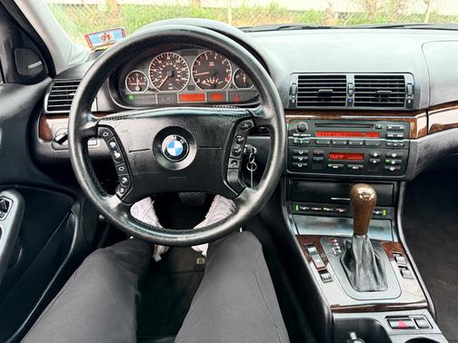 2005 BMW 330 xi
