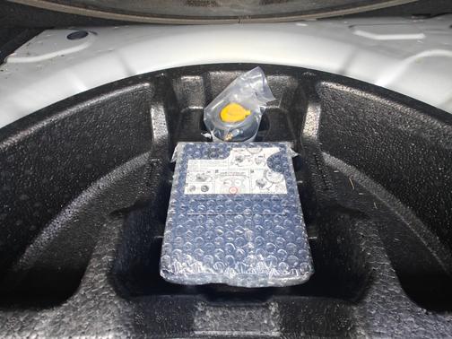 Silver 2013 Hyundai ELANTRA Limited