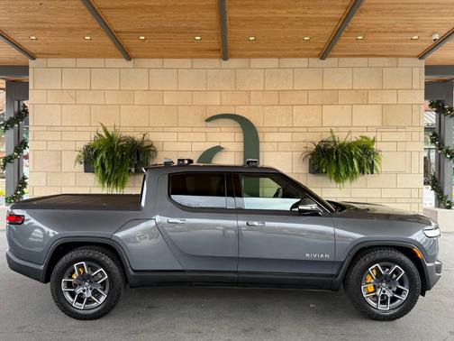 2022 Rivian R1T Adventure Package