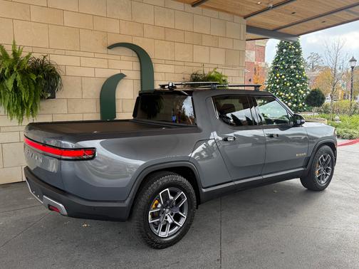 2022 Rivian R1T Adventure Package