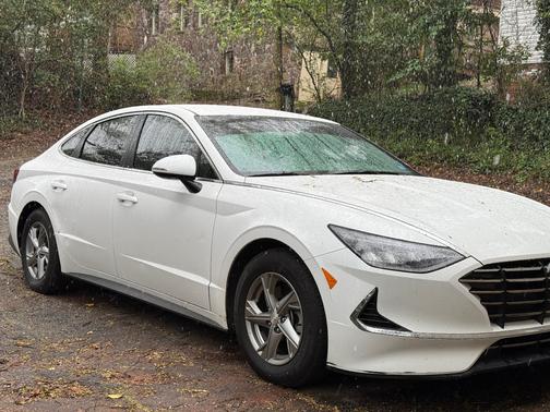 White 2023 Hyundai SONATA SE