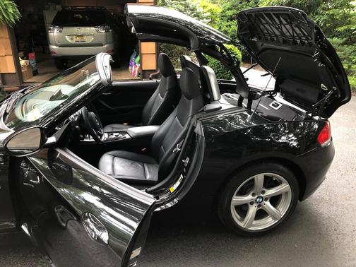 Black 2015 BMW Z4 sDrive28i